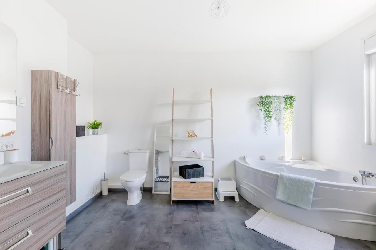 Le Des 5 Etangs Holiday home Bouvaincourt-Sur-Bresle